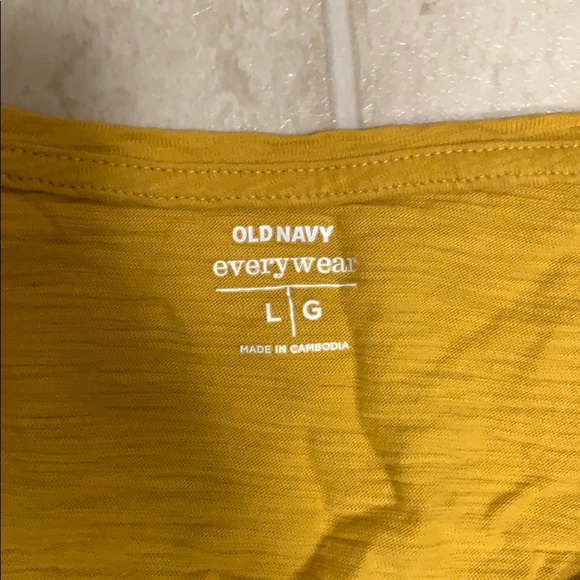 Old Navy long sleeve - Picture 2 of 2